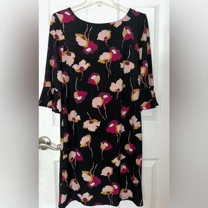 Nine West Floral Pattern 3/4 length sleeve Dress size 6